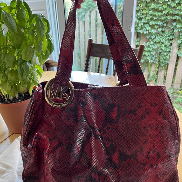 Michael Kors Folton Snakeskin Purse Red Large - Picture 1 of 9